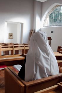 Novice reading in the Chapter House